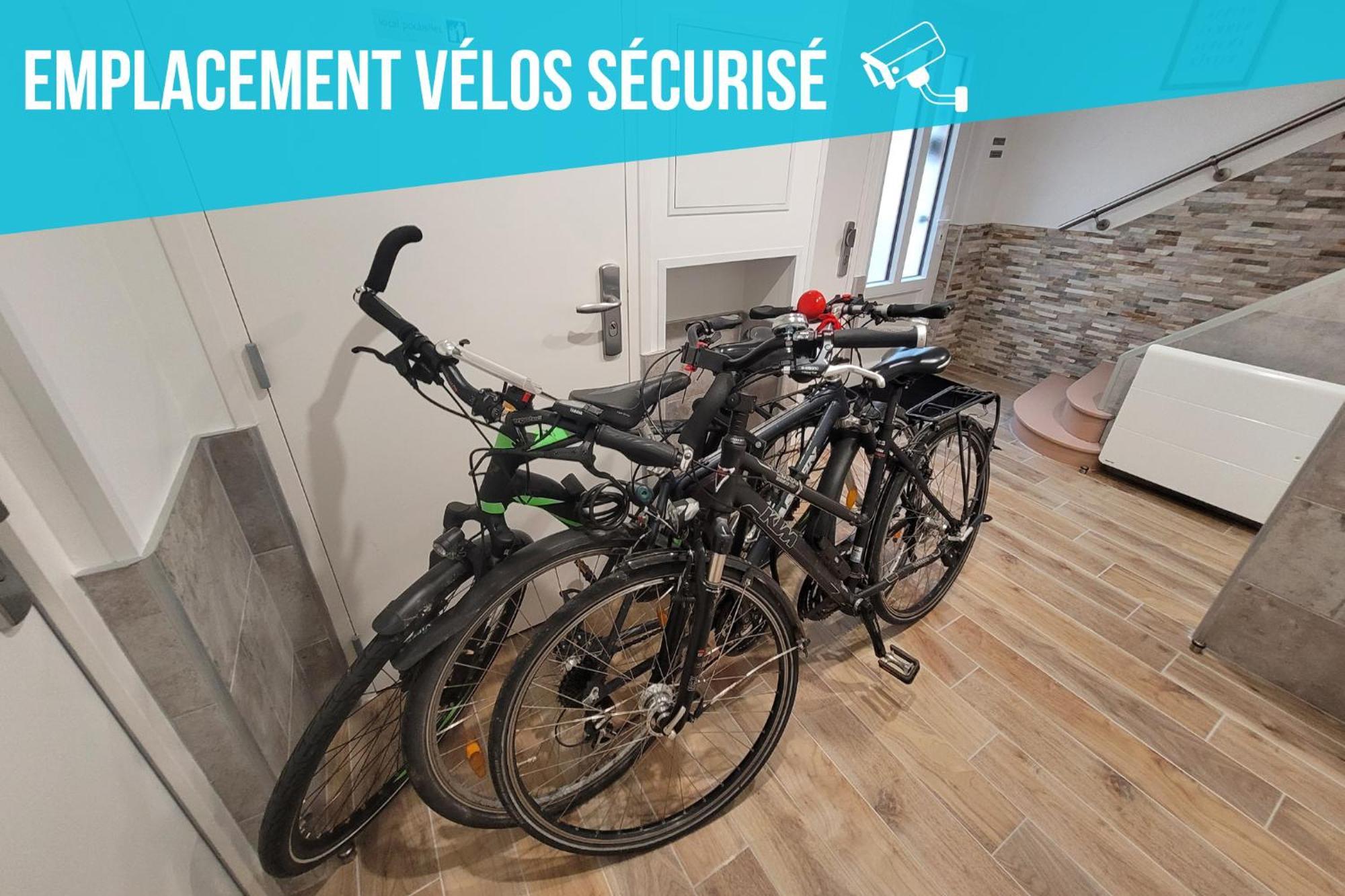 Cocon D'Hiver - Netflix & Wifi - Parking Gratuit - Check-In 24H24 - Kit Bebe Inclus - Emplacement Velos - Goodmarning Châlons-en-Champagne Kültér fotó